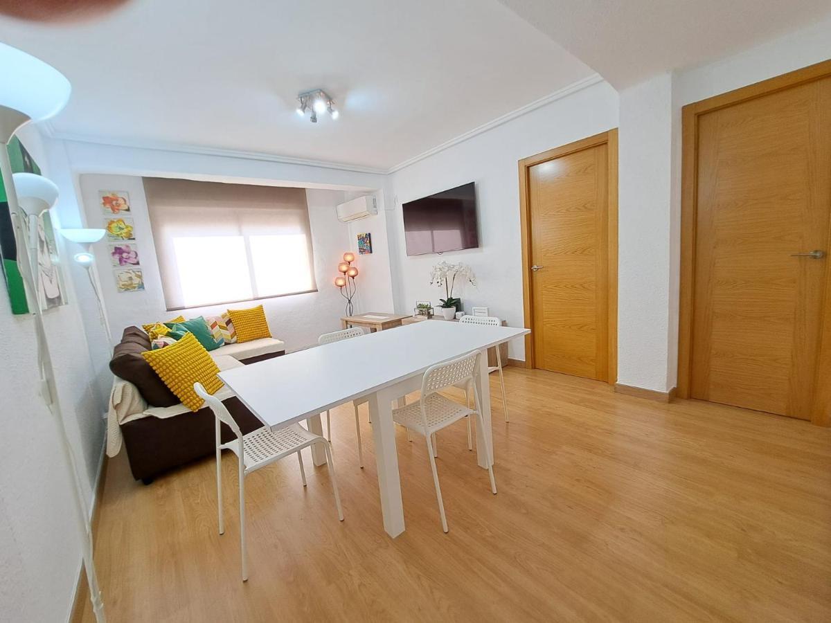 Centrico Apartamento En Valencia Proximo Parada De Metro Angel Guimera 외부 사진